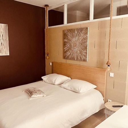 Suite 24 Appart'Hotel-3 Etoiles Le Creusot Phòng bức ảnh